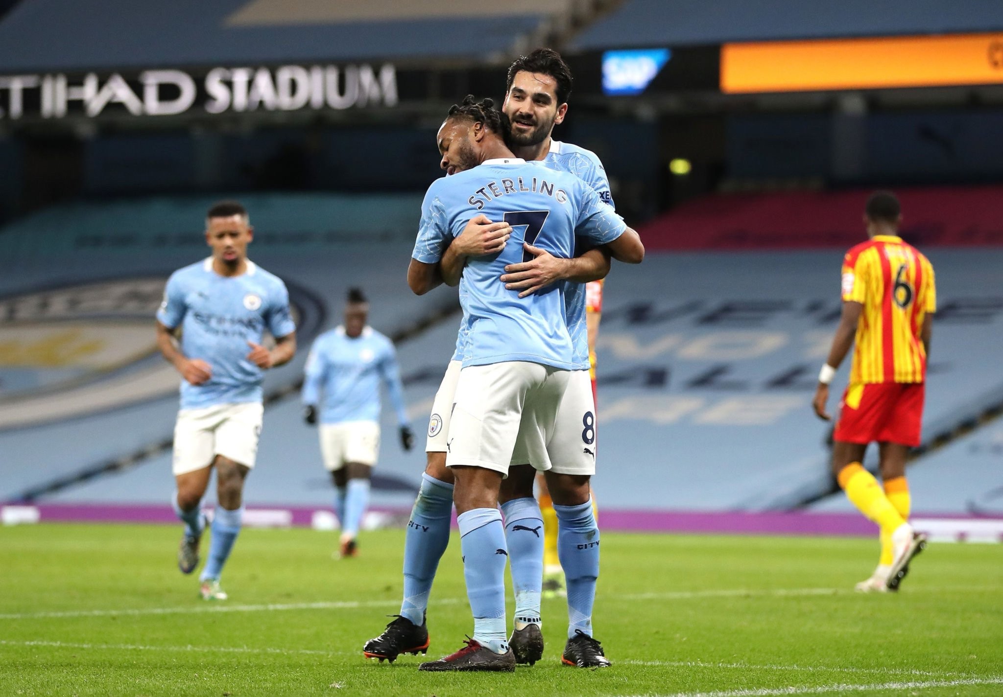 足球海外扩 足球海外扩