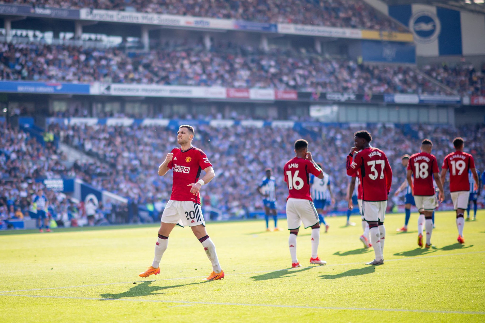 曼最初对他 曼最初对他